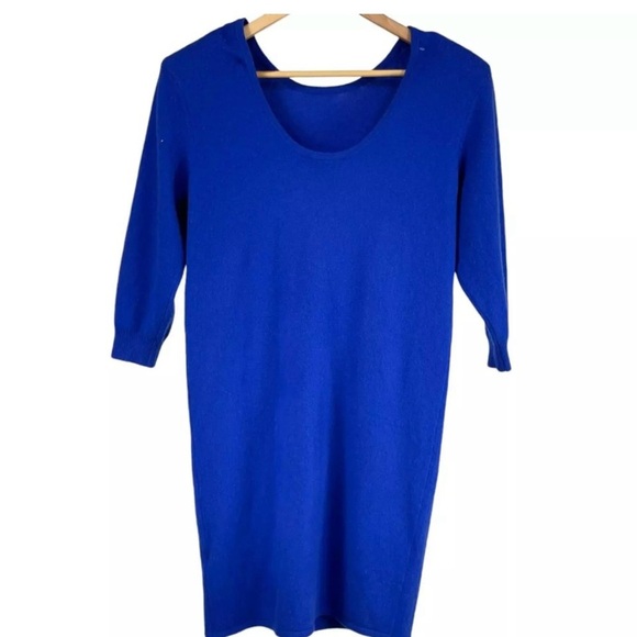 Frame Cashmere Blend
Strong Shoulder
Minidress In Blue Size
SP. NWOT - Picture 5 of 7